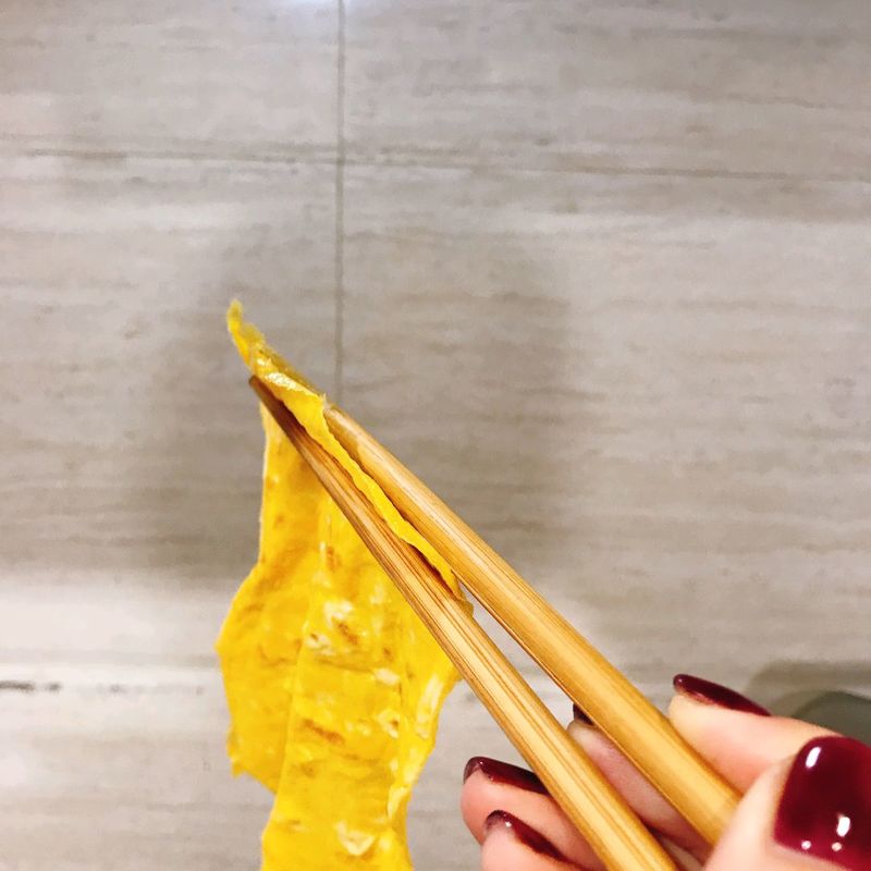 paper thin Omelettes