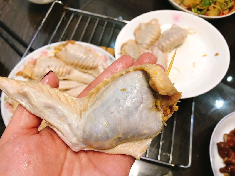 Stuffed Chicken Wings with Vermicelli