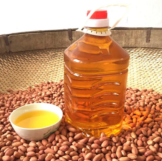 peanut and peanut oil