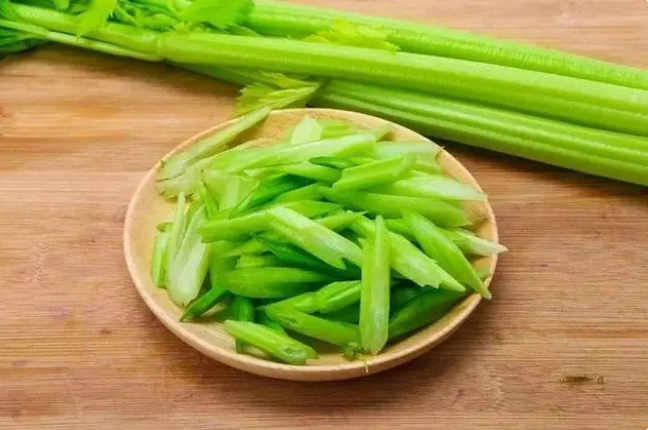 Benefits-of-eating-celery